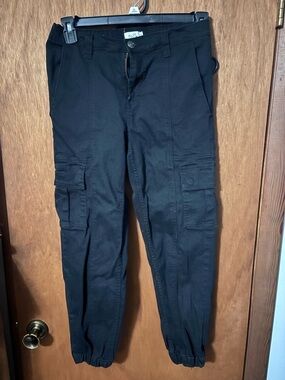 Rue21 Men's Black Cargo Joggers with Utility Pockets